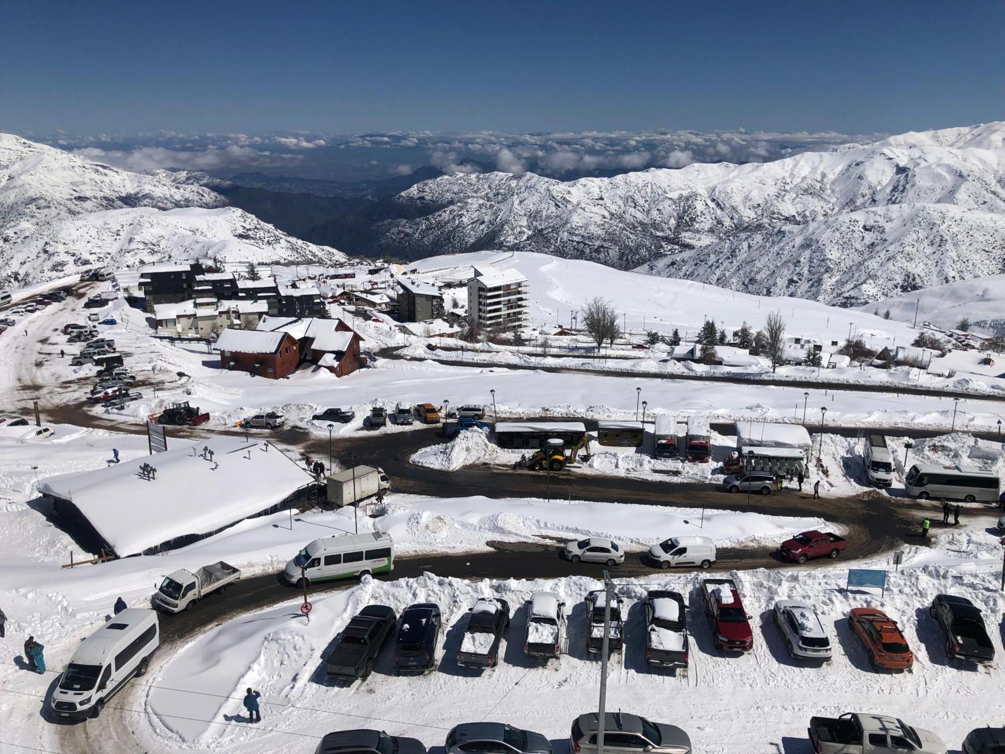 Departamentos Alojamiento Oficial Gran Parador Ski In - Out, Centro De Ski El Colorado, Farellones - Unico Con Descuentos En Servicios Del Centro De Ski Екстериор снимка